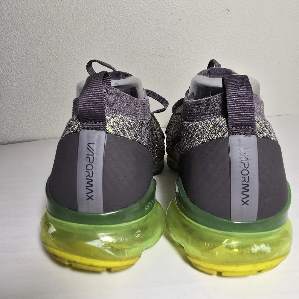 Nike VaporMax Flyknit Men's Gray and Green Running Shoes size 11 - Picture 8 of 16